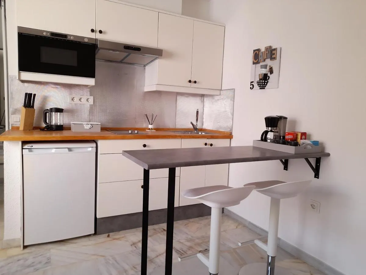Apartment New Central Studio And Parking Zamarrilla Málaga